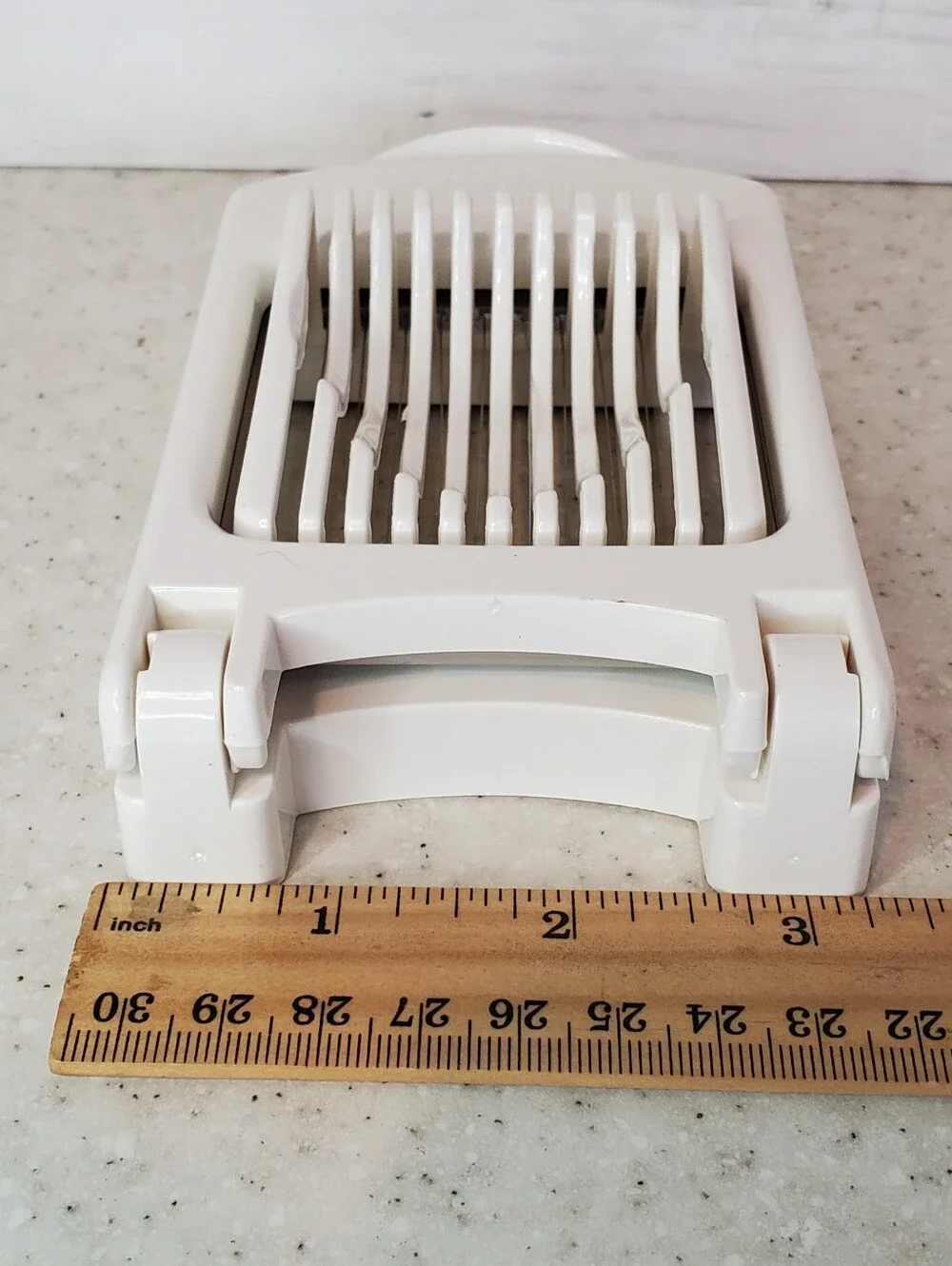 Pampered Chef Egg Slicer Strawberry Mushroom Wire Slicer White Kitchen Tool